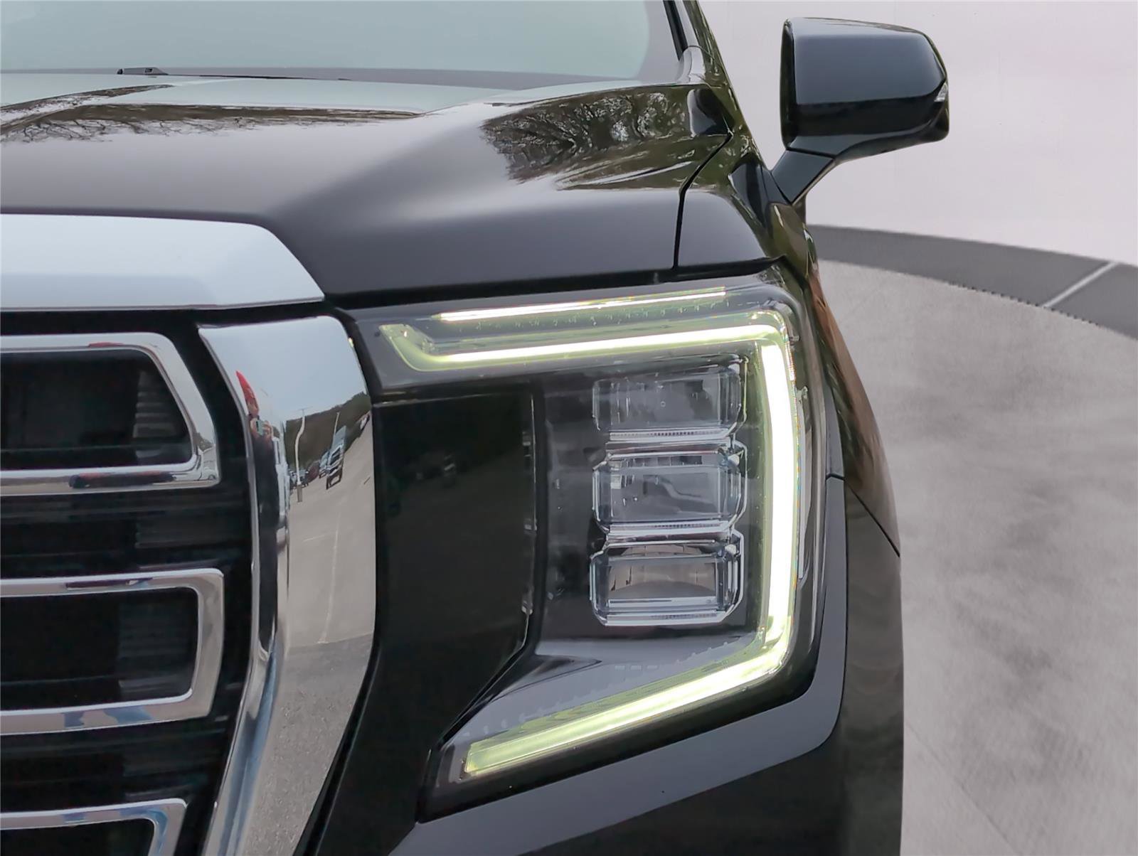 Used 2021 GMC Yukon SLT w/ SLT Luxury Plus Package image 13