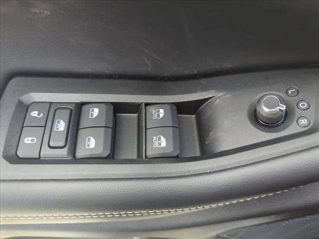 New 2025 Jeep Grand Cherokee Altitude image 19