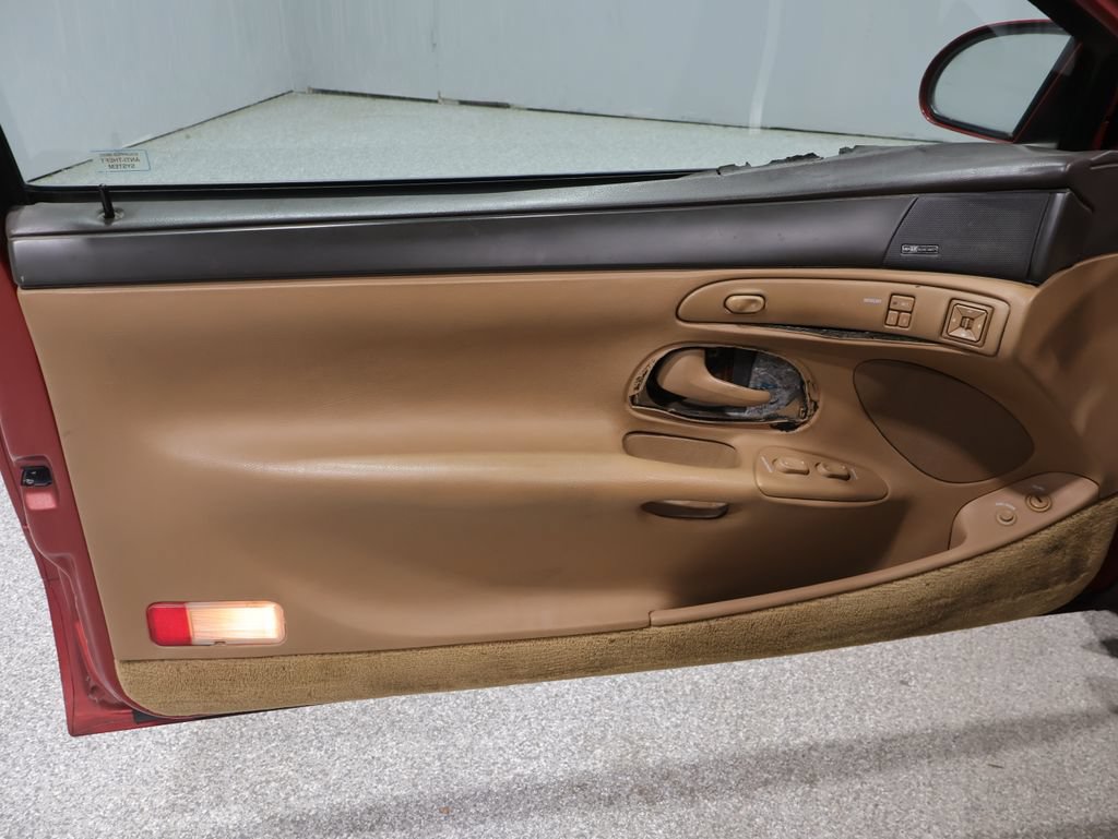 Used 1996 Lincoln Mark VIII RWD image 12