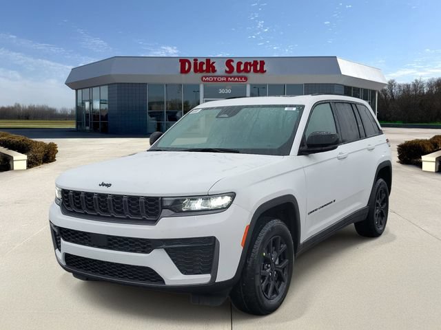 New 2026 Jeep Grand Cherokee Altitude AWD/4WD image 2