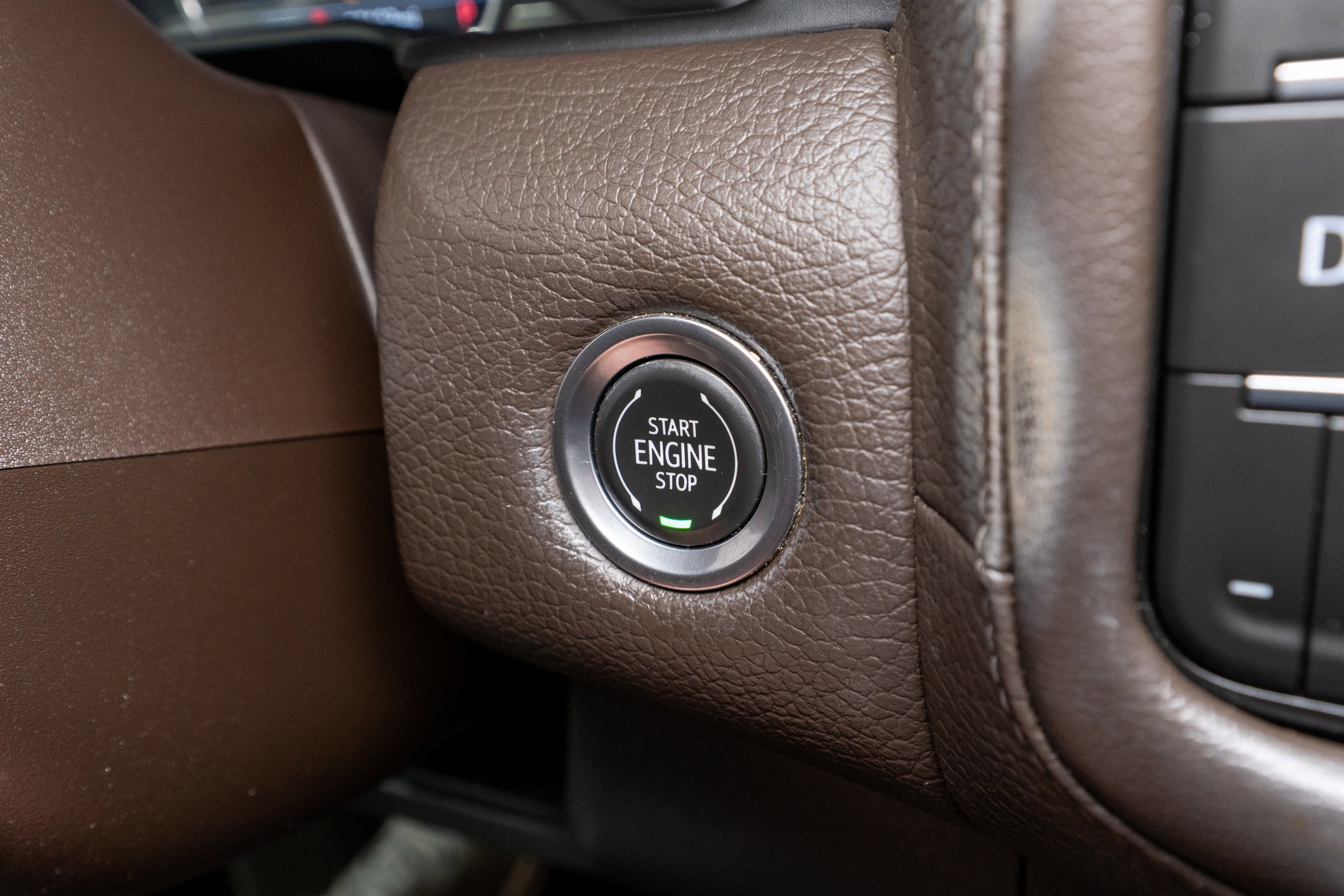 Used 2021 GMC Yukon Denali w/ Denali Premium Package RWD image 27