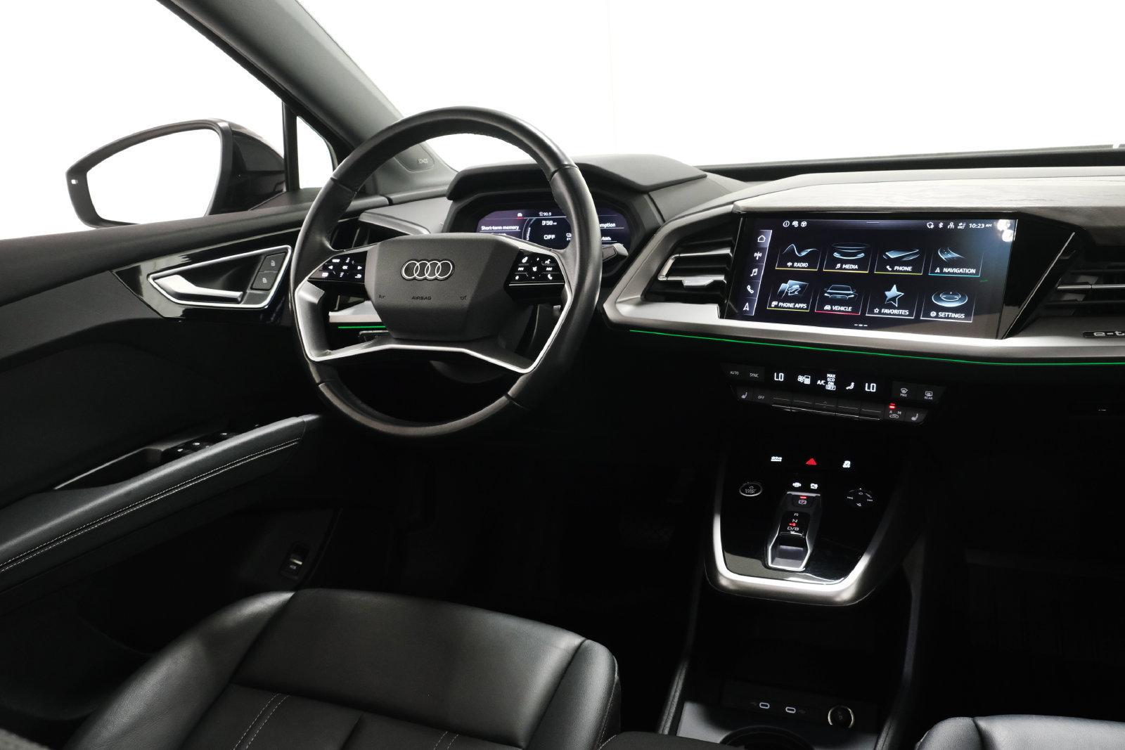 Used 2023 Audi Q4 e-tron Premium Plus w/ Premium Plus AWD/4WD image 11