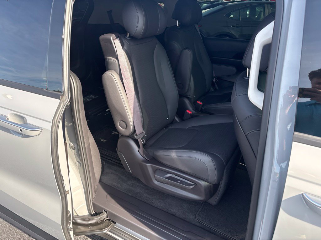 Used 2026 Kia Carnival SX Prestige FWD image 31