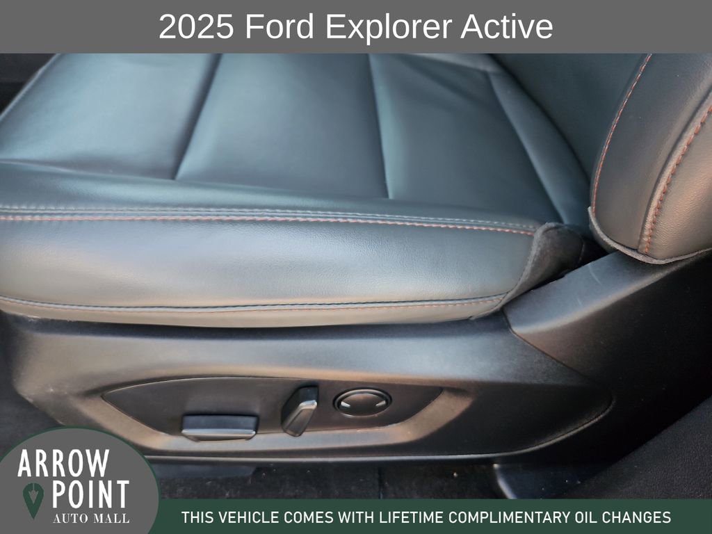 Used 2025 Ford Explorer Active w/ Active Comfort Package RWD image 23