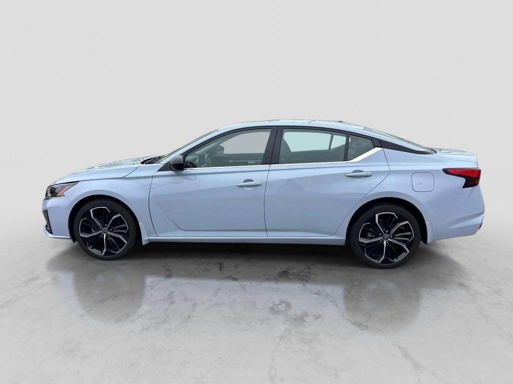 Certified 2023 Nissan Altima 2.5 SR w/ SR Premium Package image 2
