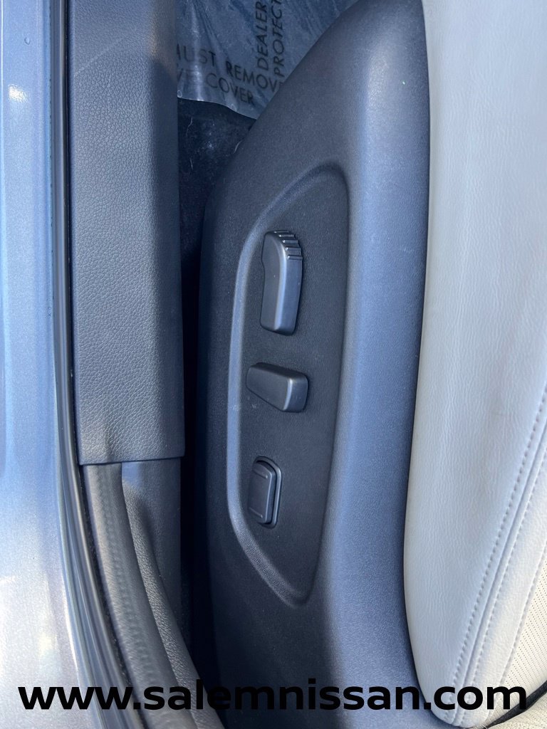 Used 2022 Nissan Rogue Sport SL AWD/4WD image 16