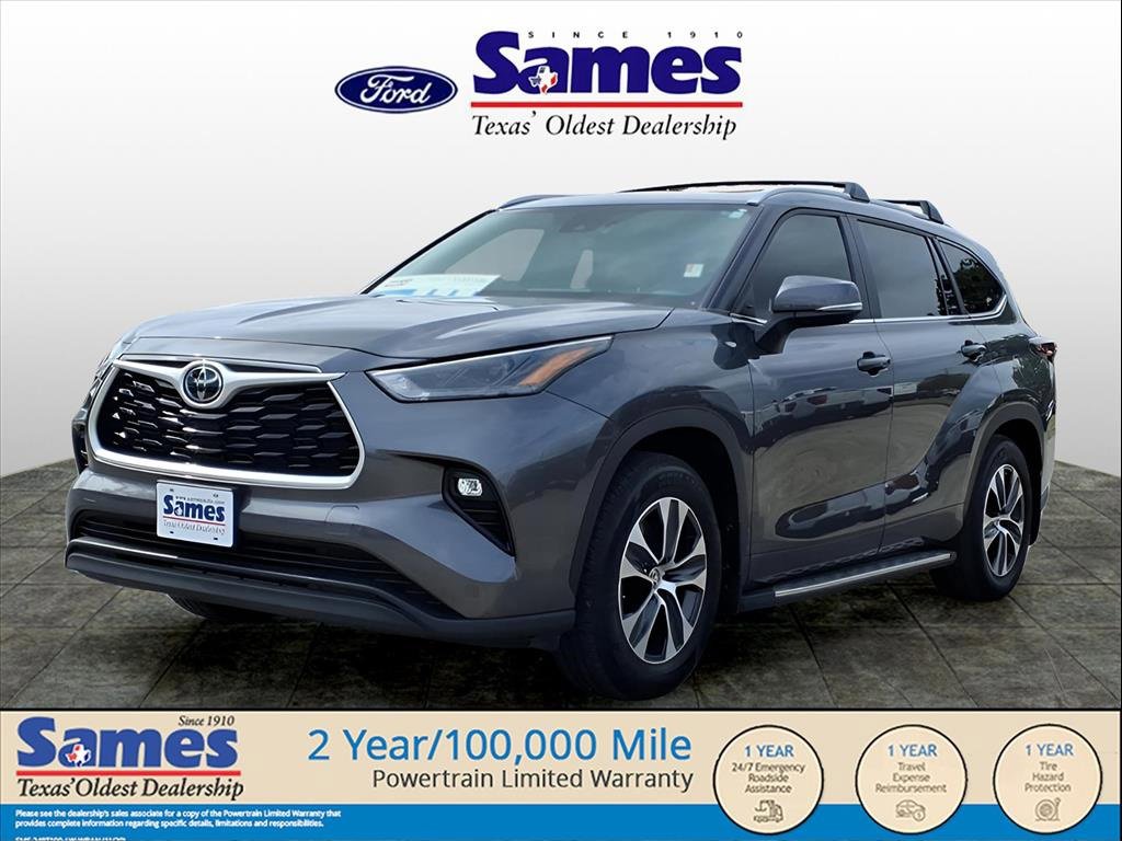 Used 2024 Toyota Highlander XLE image 2