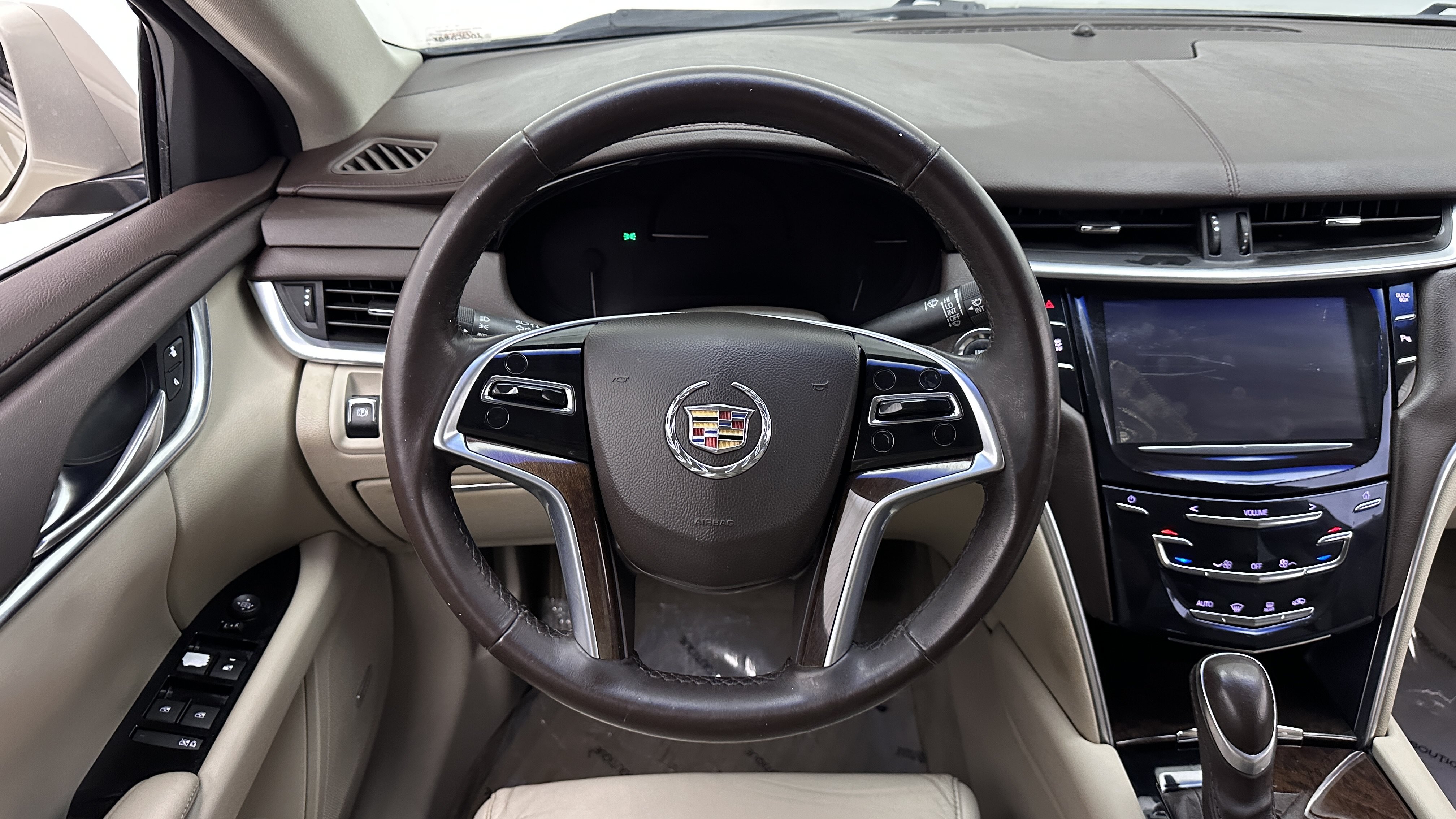 Used 2015 Cadillac XTS FWD image 22