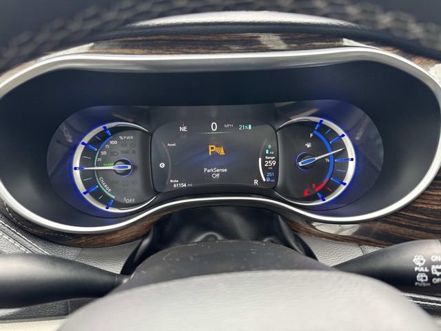 Used 2023 Chrysler Pacifica Limited image 39