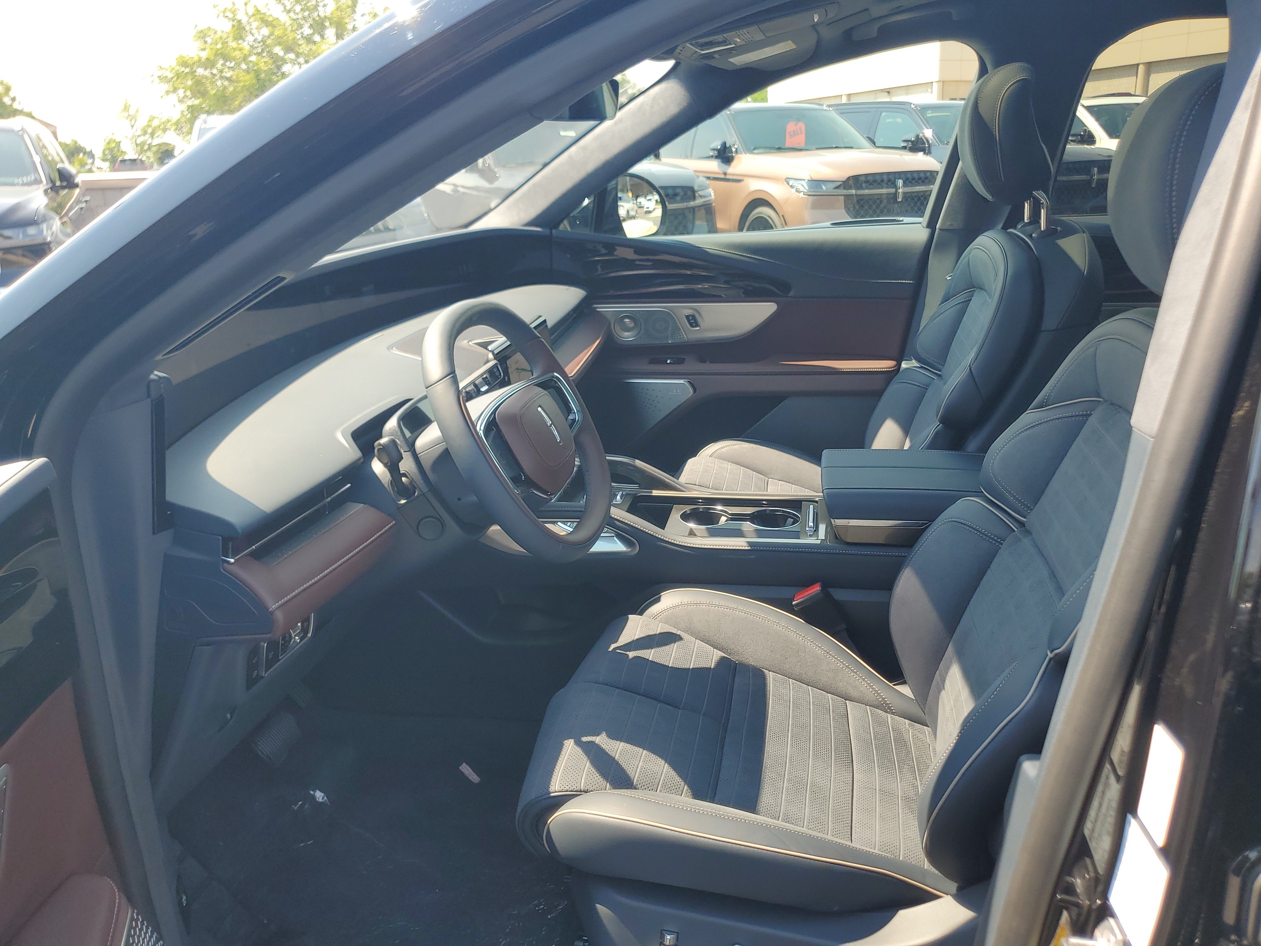 New 2026 Lincoln Nautilus Black Label AWD/4WD image 11