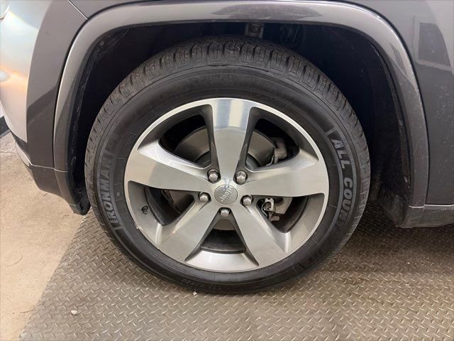 Used 2016 Jeep Grand Cherokee Overland image 39