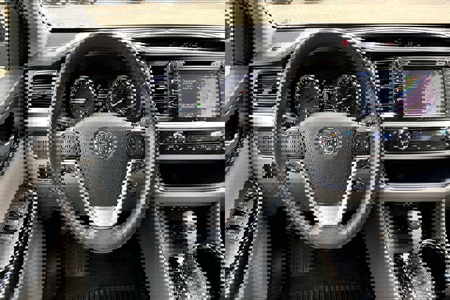 Certified 2019 Toyota Highlander XLE image 6