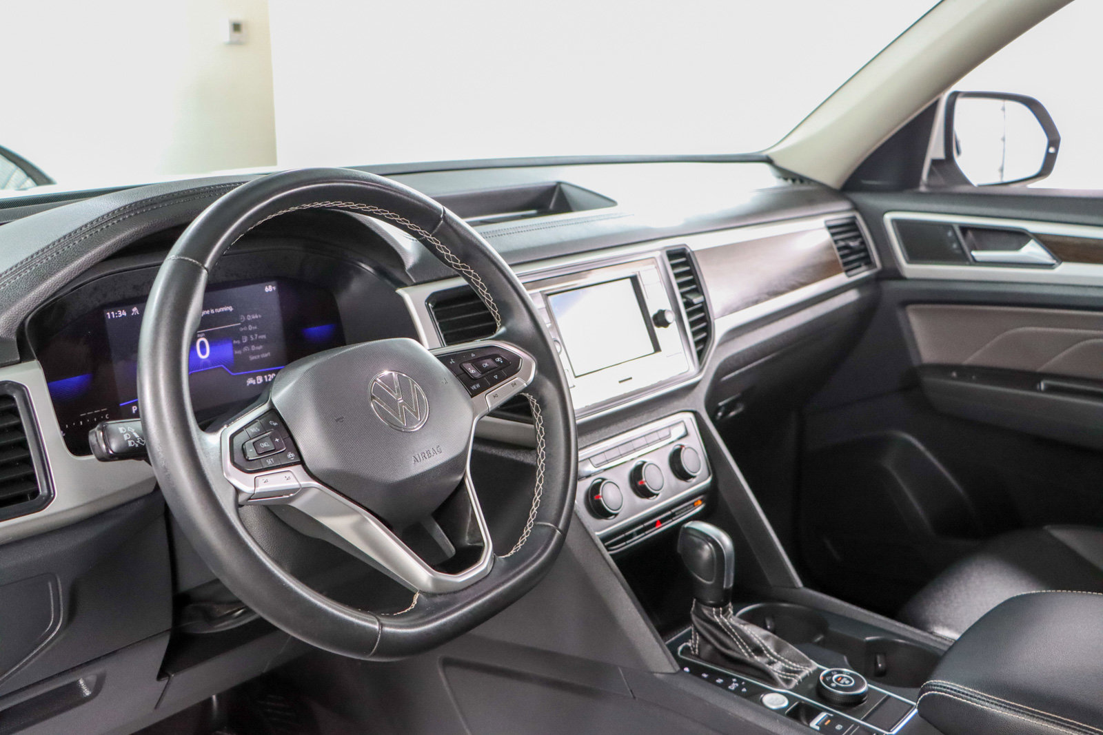Used 2022 Volkswagen Atlas SE AWD/4WD image 22