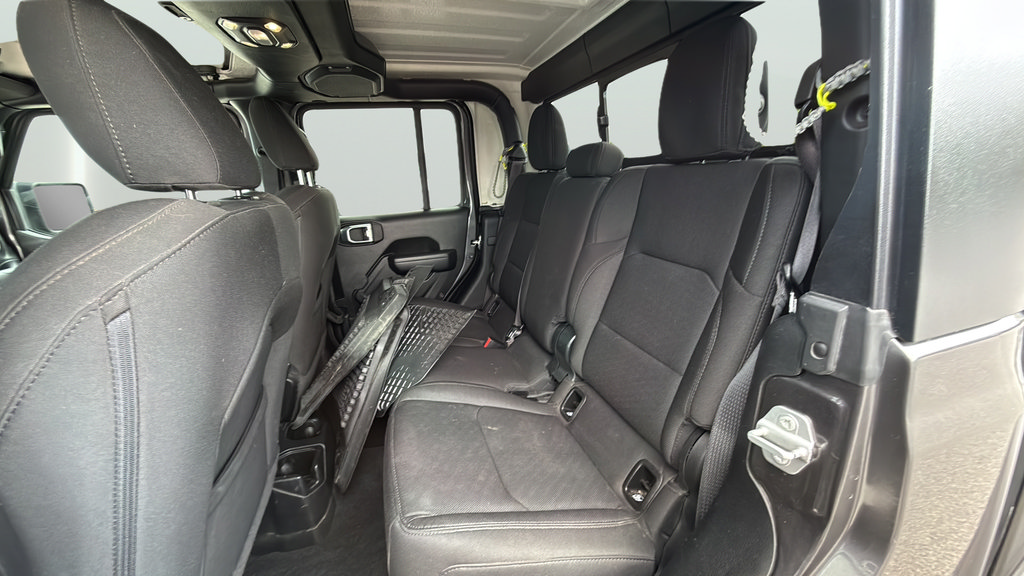 Used 2021 Jeep Gladiator Sport AWD/4WD image 23