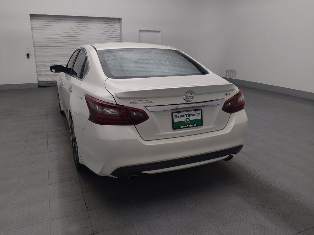 Used 2017 Nissan Altima 2.5 SR FWD image 6