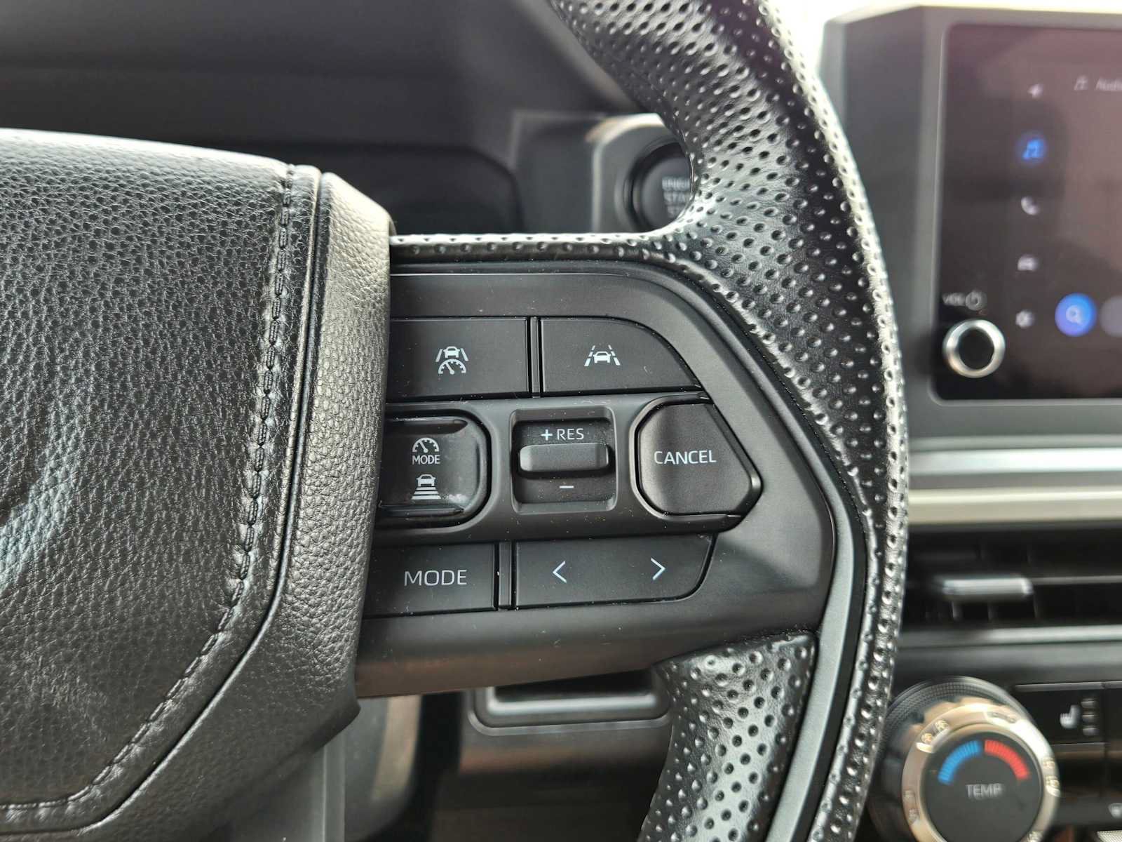 Certified 2026 Toyota Tacoma SR5 AWD/4WD image 31