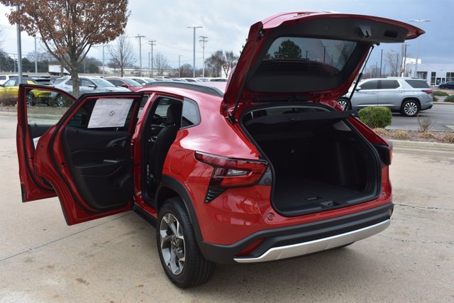 New 2026 Chevrolet Trax LT w/ Sunroof Package image 16