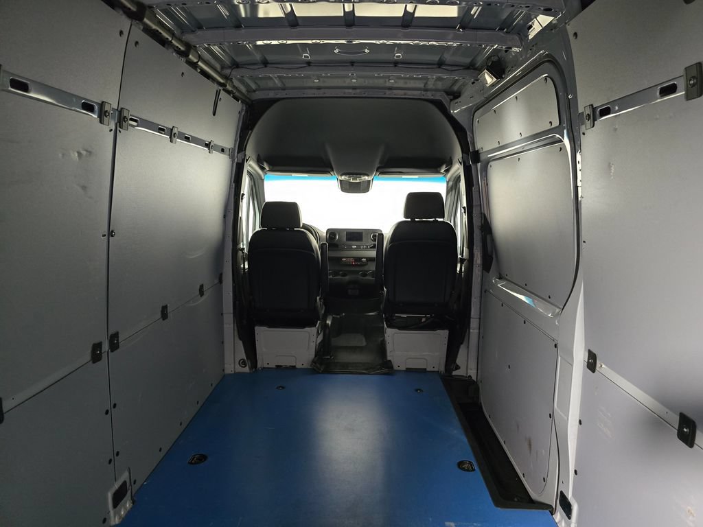 Used 2021 Mercedes-Benz Sprinter 2500 image 17