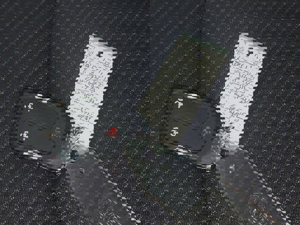 Used 2022 GMC Terrain SLE image 30