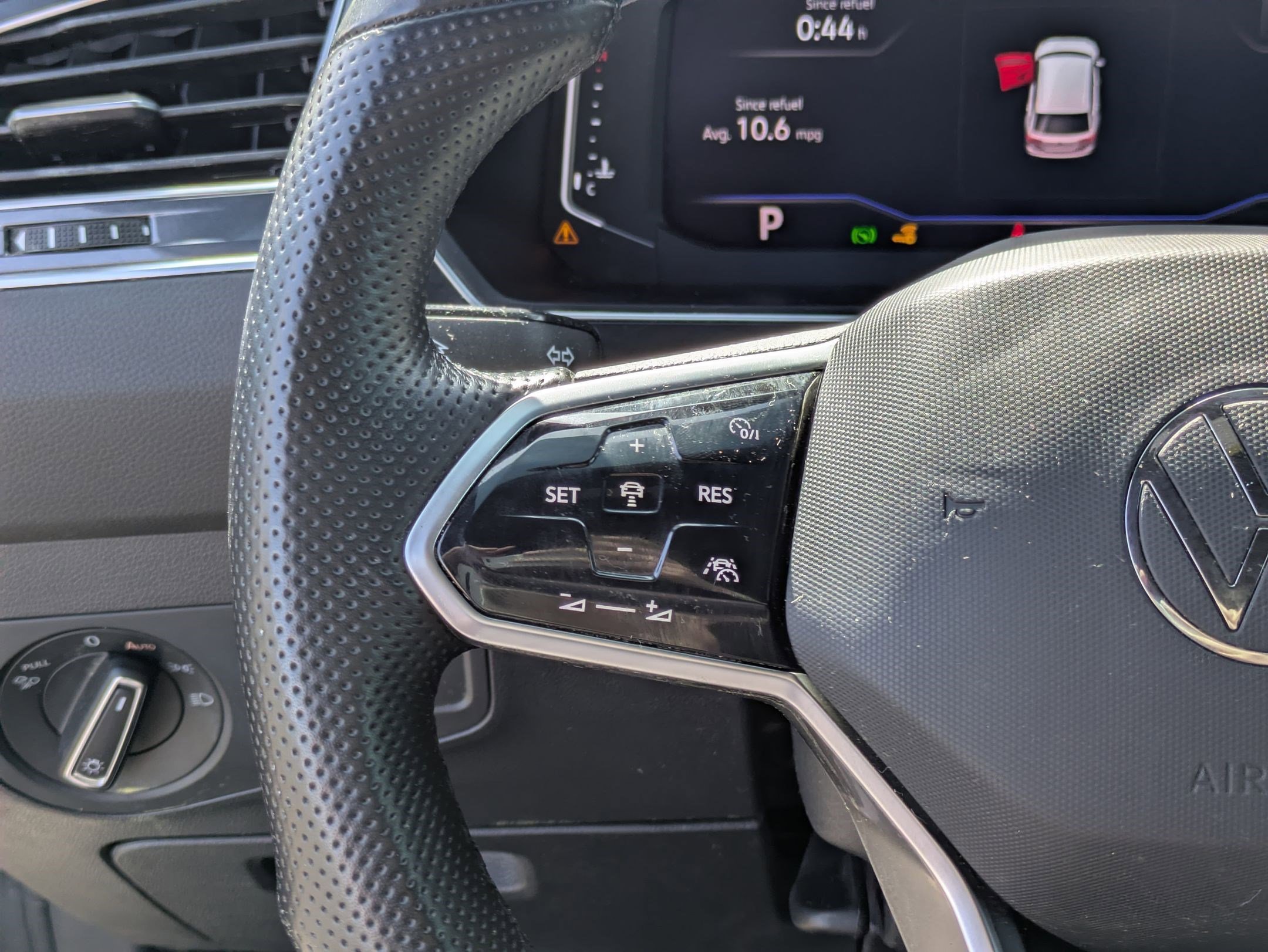 Used 2022 Volkswagen Tiguan SEL R-Line image 21