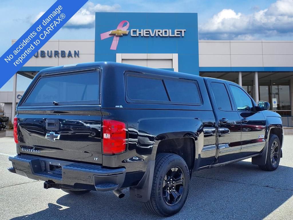 Used 2017 Chevrolet Silverado 1500 LT w/ Midnight Edition image 5