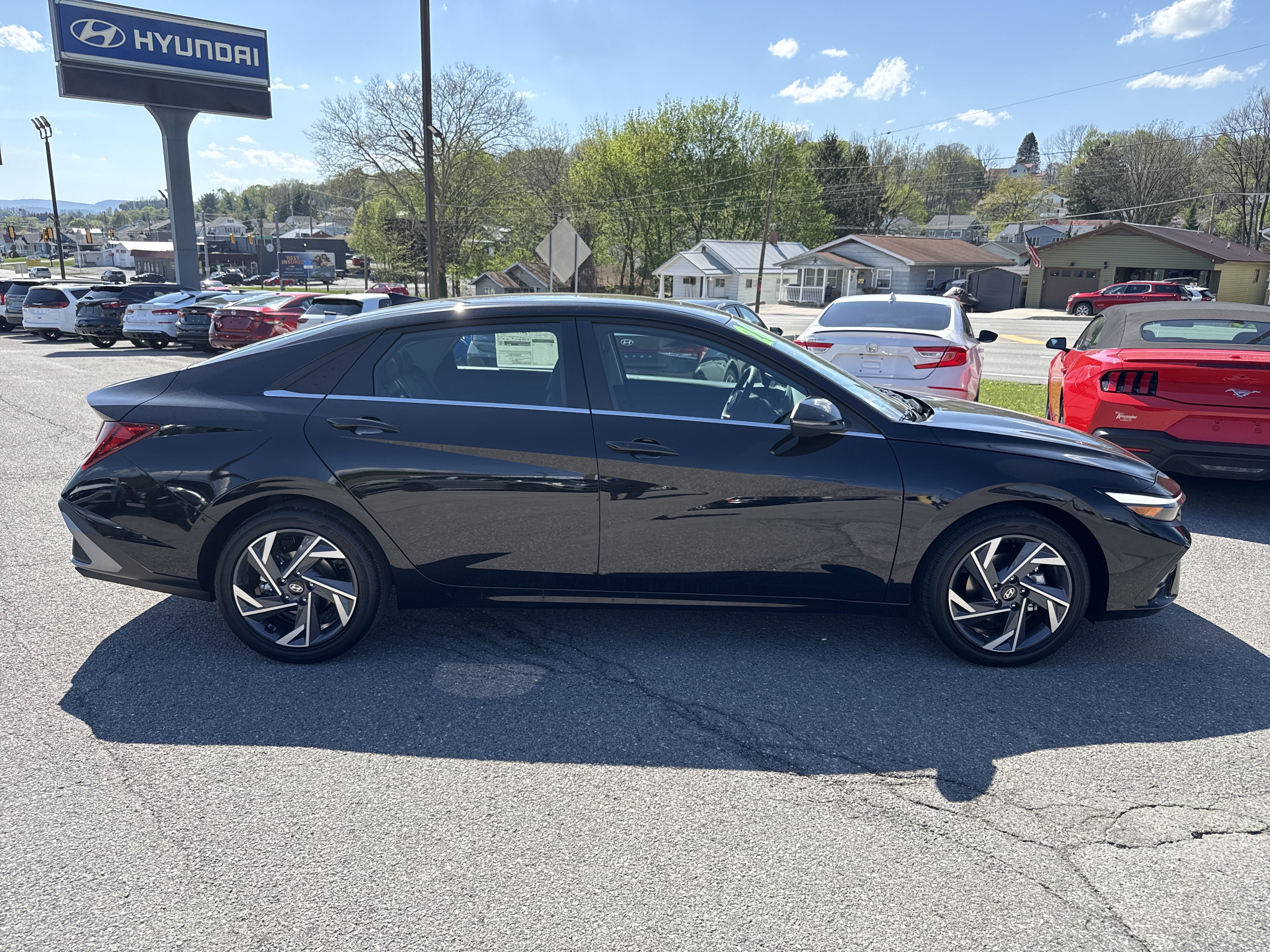 New 2026 Hyundai Elantra Limited FWD video 2