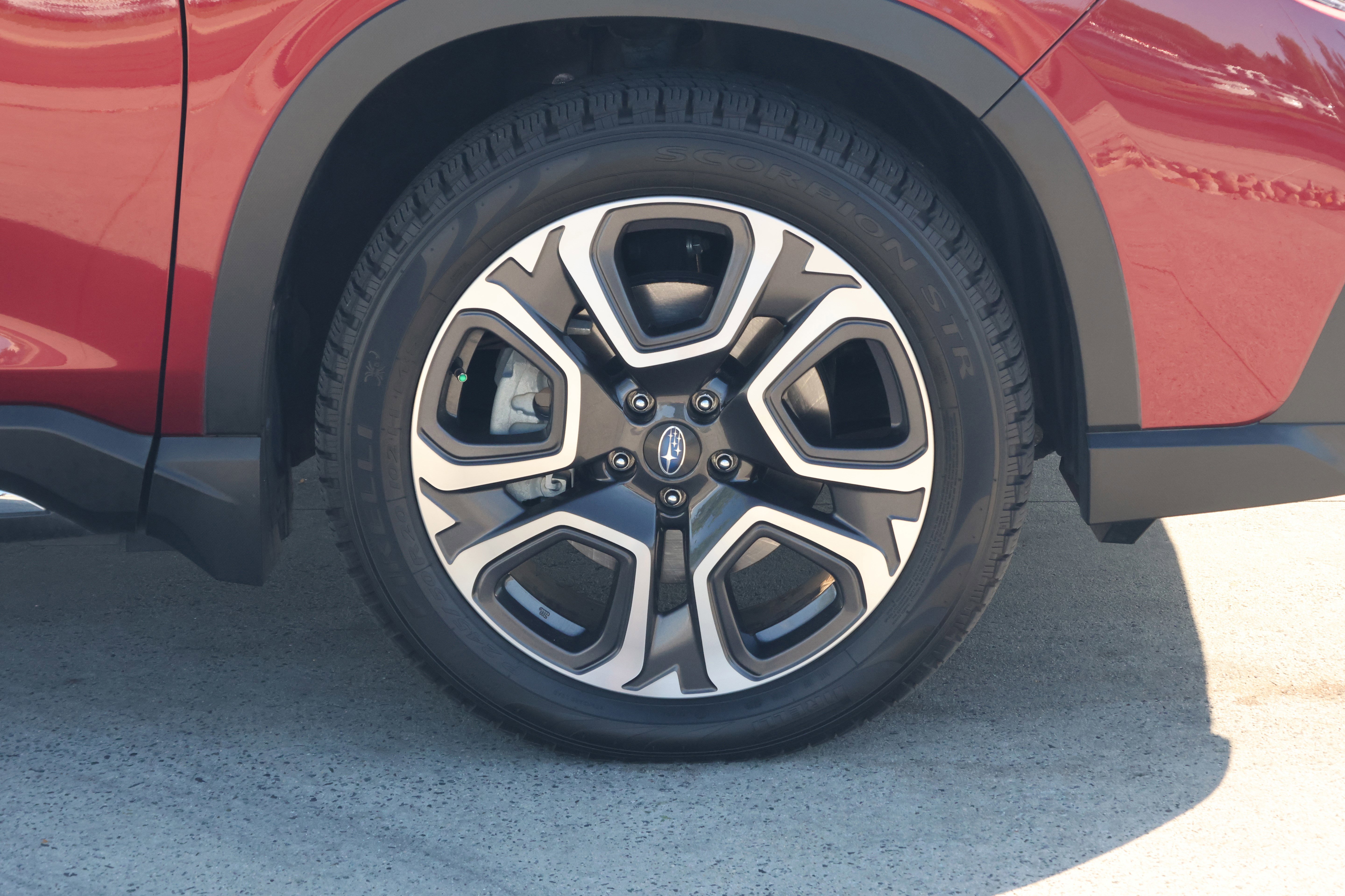 Used 2023 Subaru Ascent Limited w/ Technology Package image 11