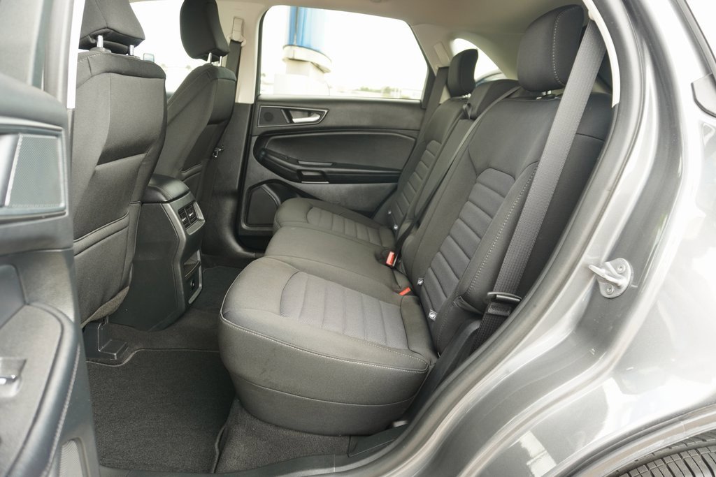 Used 2024 Ford Edge SE w/ Black Appearance Package image 20