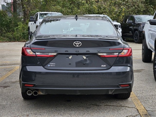 Used 2025 Toyota Camry SE image 11