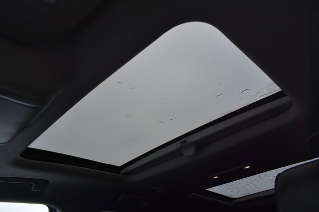 Used 2018 GMC Acadia SLT w/ LPO, Black Accent Package image 33