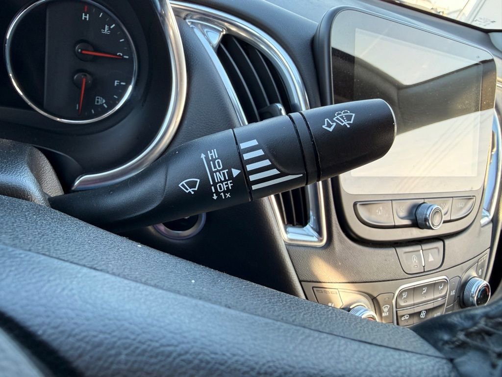 Used 2024 Chevrolet Malibu LT image 33