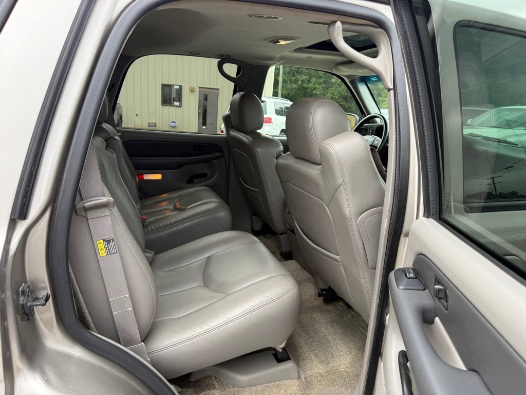 Used 2003 GMC Yukon SLT w/ 1SD Preferred Equipment Group image 17