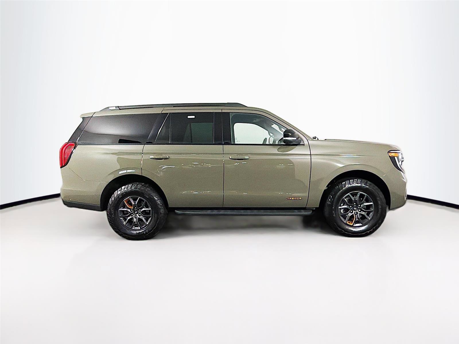 Used 2025 Ford Expedition Tremor image 8