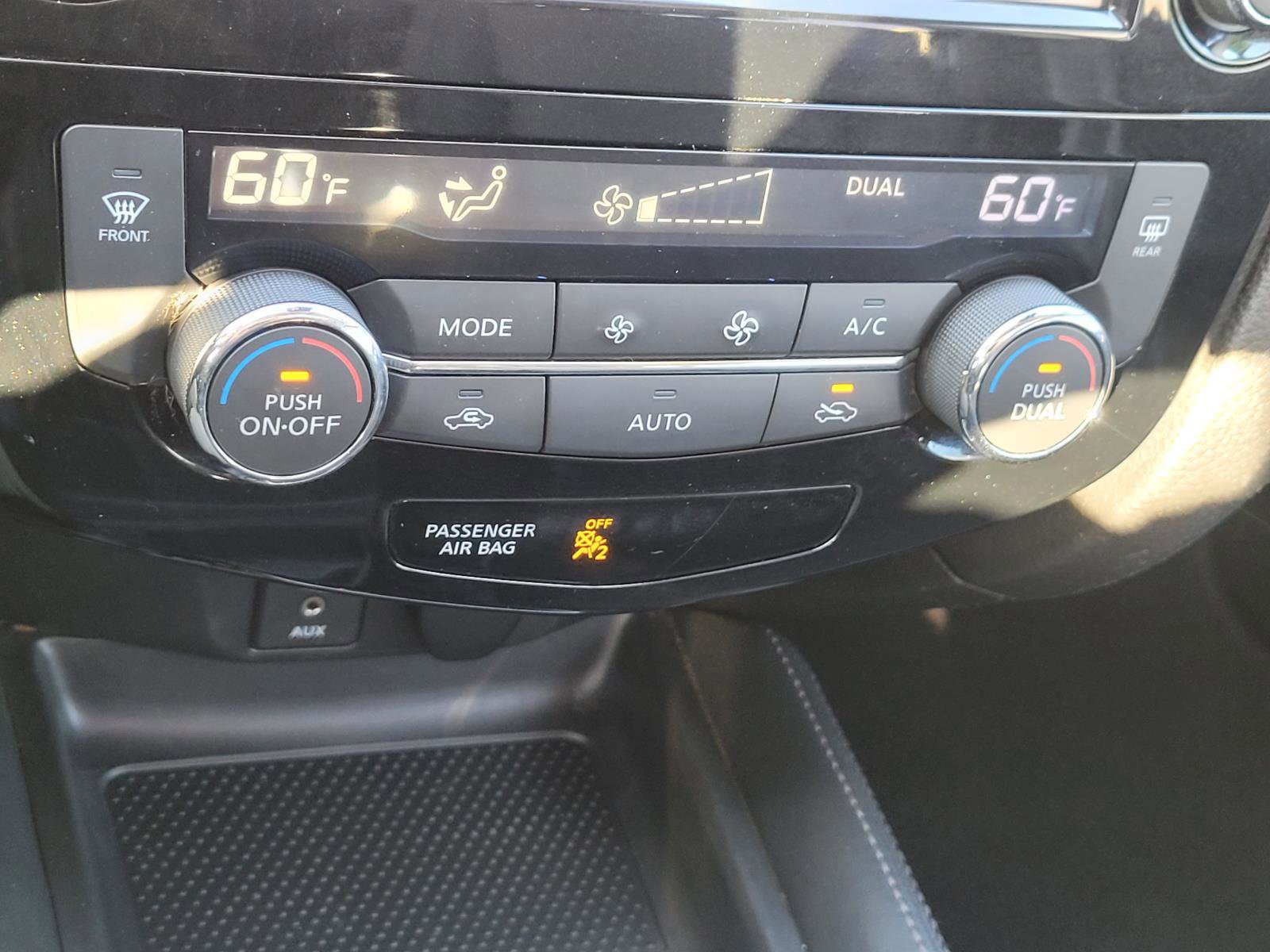 Used 2017 Nissan Rogue Sport SL w/ SL Premium Package image 28