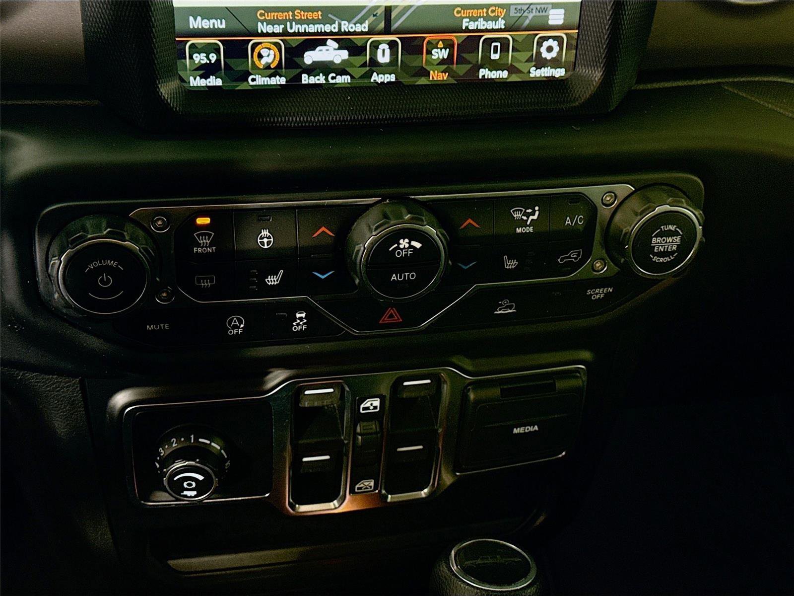 Used 2020 Jeep Gladiator Sport w/ Quick Order Package 24S image 10