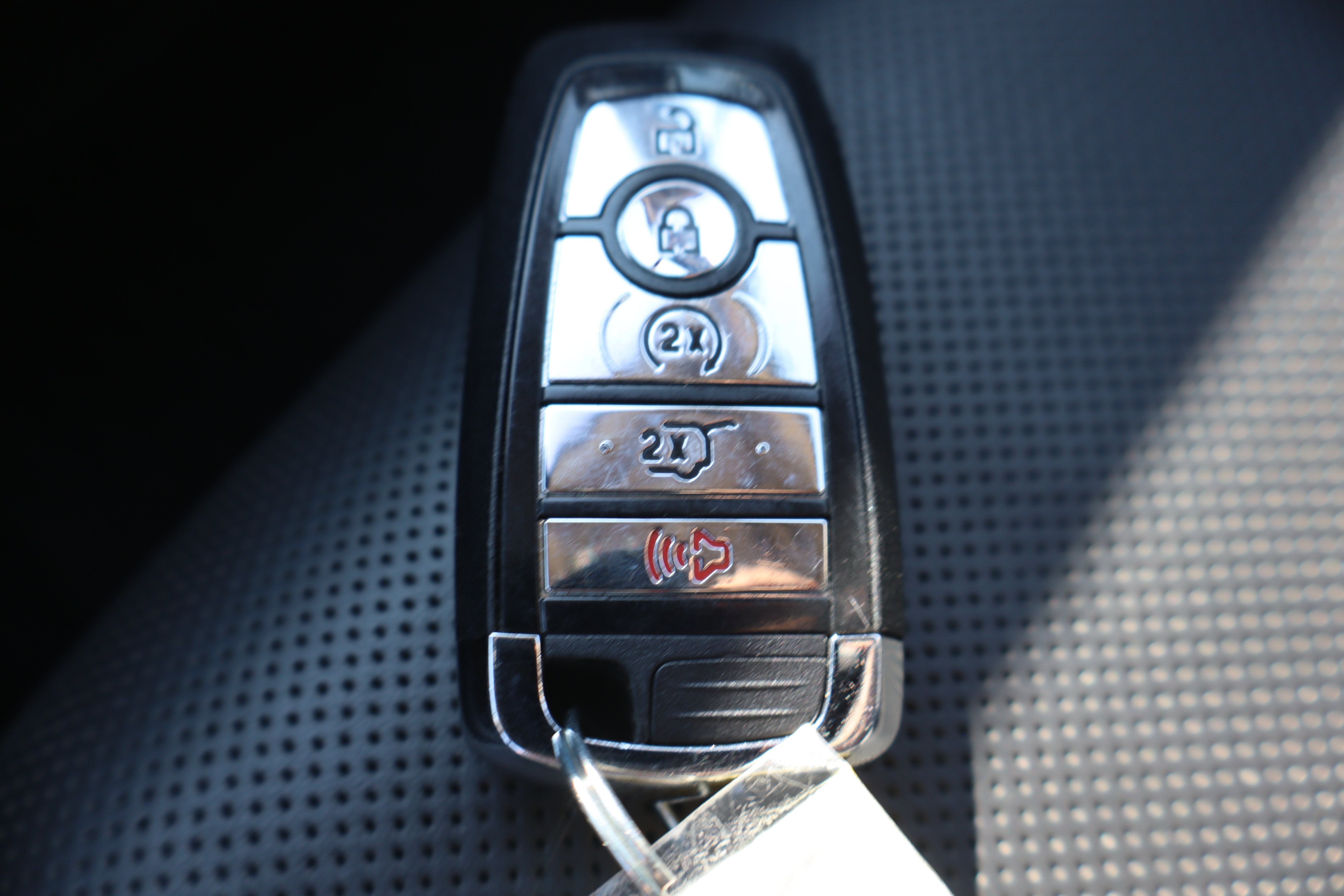 Used 2025 Lincoln Corsair Reserve AWD/4WD image 30