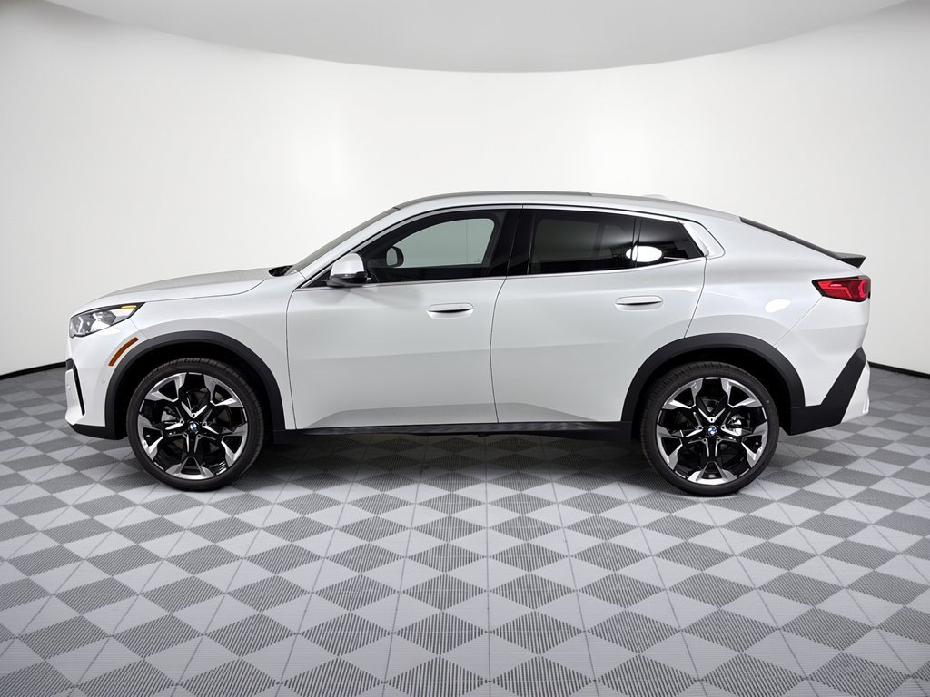 New 2027 BMW X2 xDrive28i w/ Technology Package AWD/4WD image 2