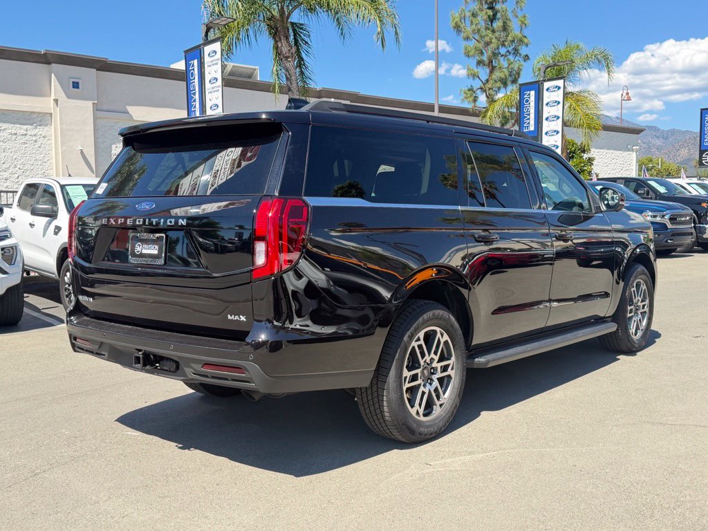 Used 2026 Ford Expedition Max Active RWD image 13