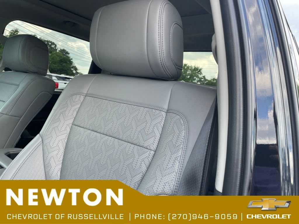 Used 2024 Toyota Tundra Limited w/ Power Package AWD/4WD image 5