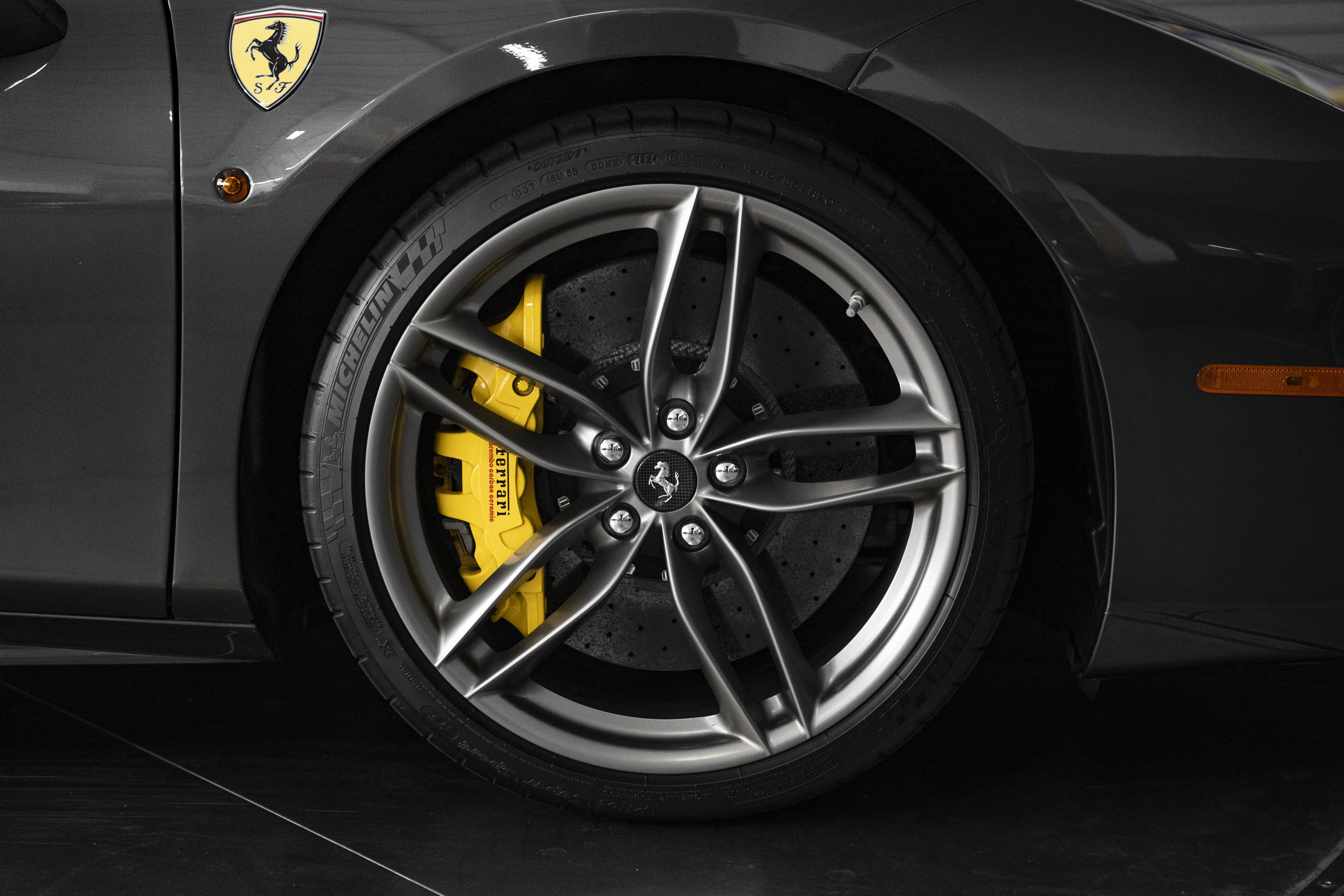 Used 2019 Ferrari 488 Spider RWD image 20