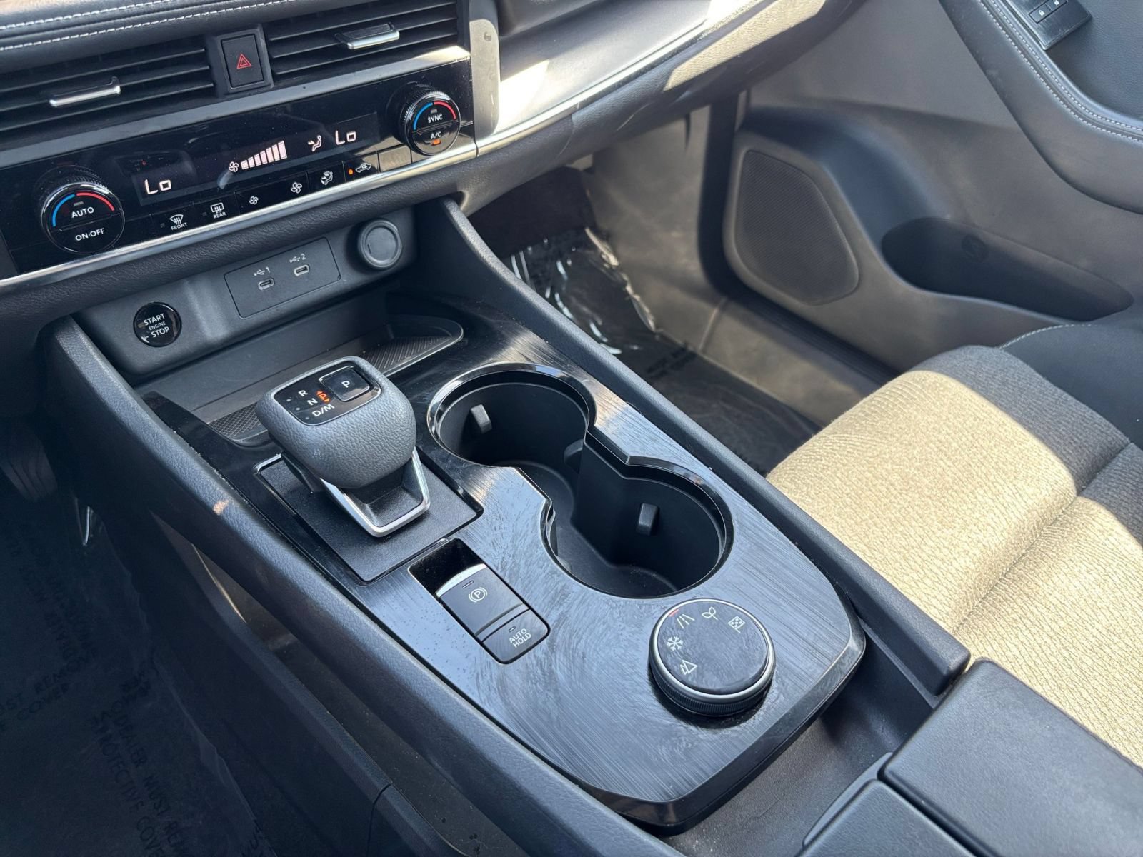 Used 2025 Nissan Rogue SV AWD/4WD image 42