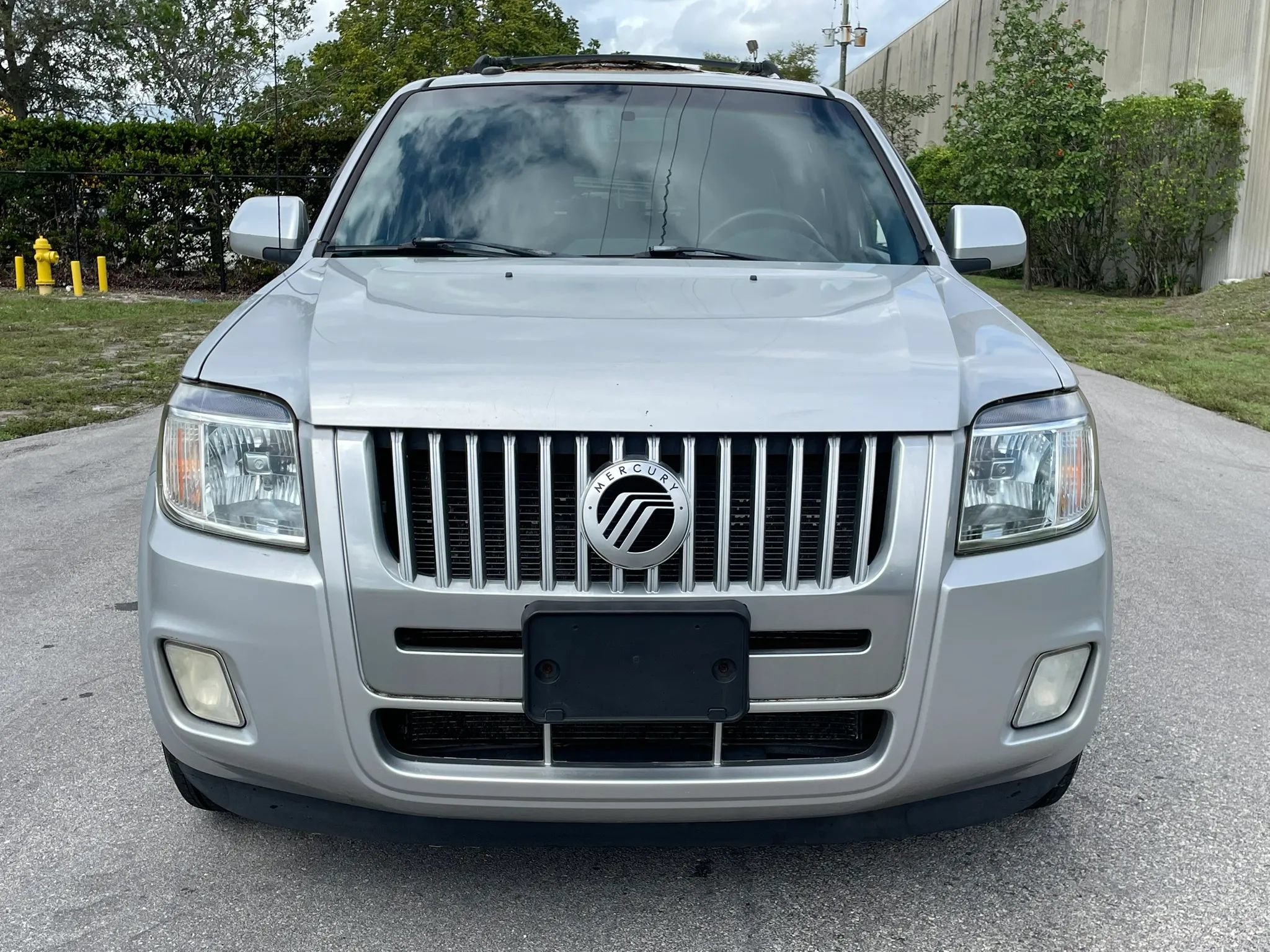 Used 2010 Mercury Mariner Premier AWD/4WD image 3