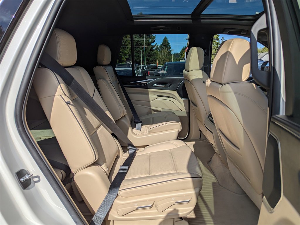 Used 2022 Cadillac Escalade Premium Luxury image 36