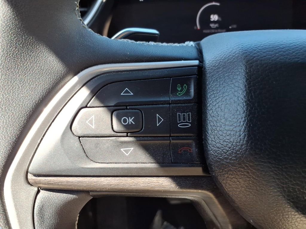 Used 2023 Jeep Grand Cherokee Limited image 20