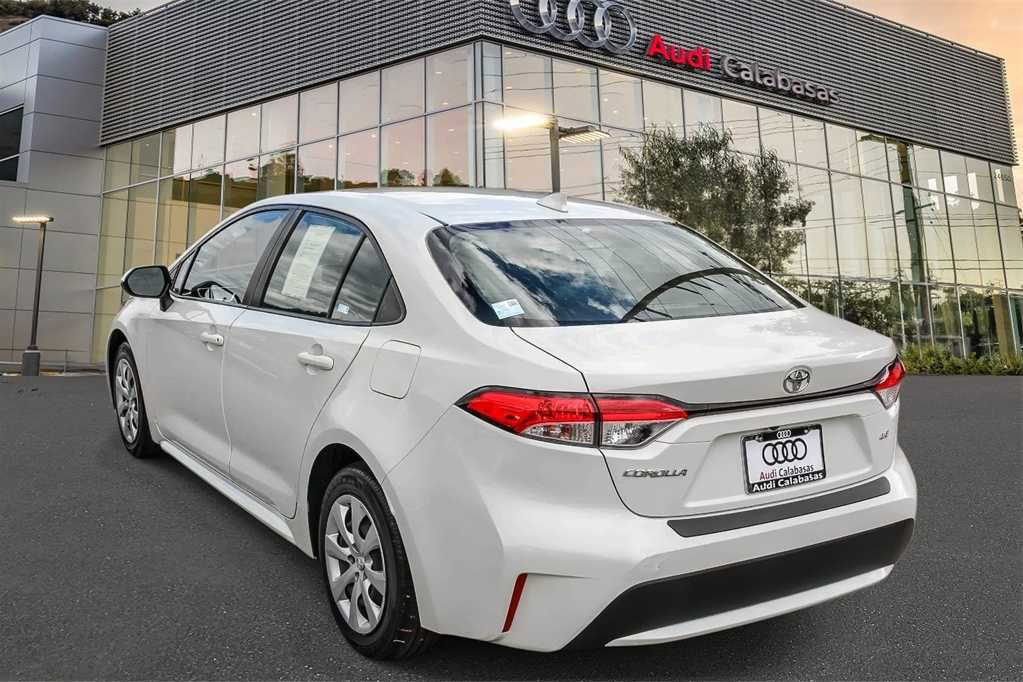 Used 2021 Toyota Corolla LE w/ Carpet Mat Package (TMS) image 2