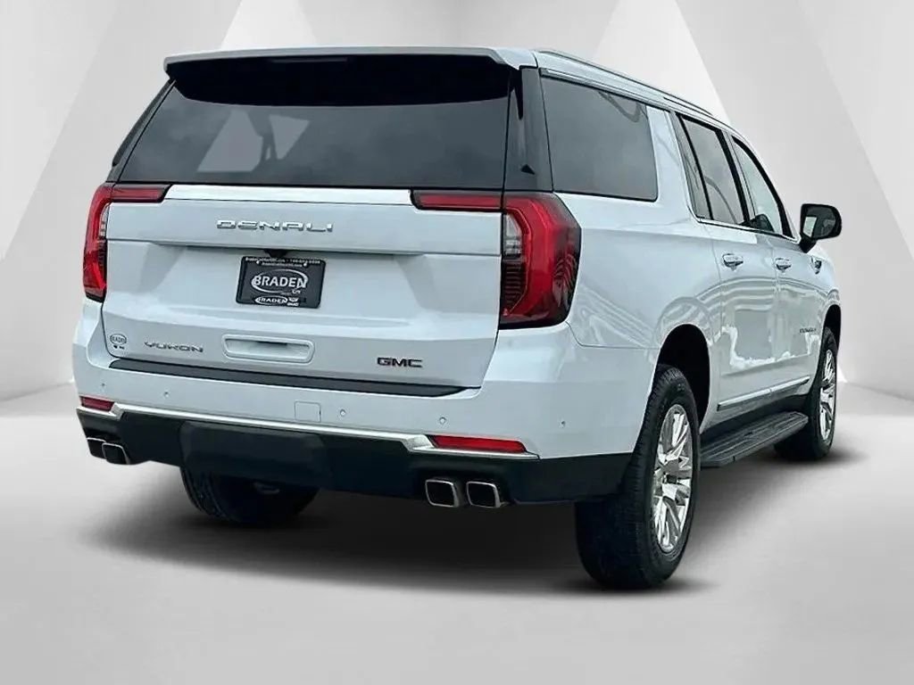 New 2026 GMC Yukon XL Denali w/ LPO, Floor Liner Package image 10