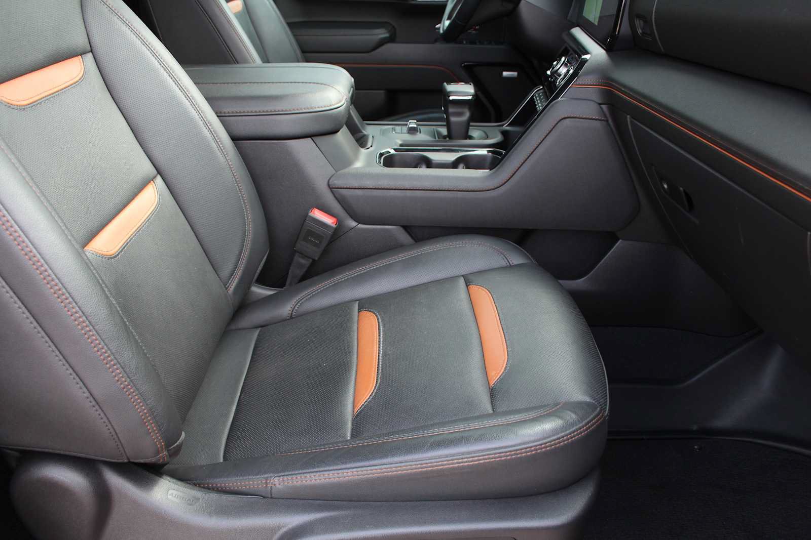 Used 2024 GMC Sierra 1500 AT4 w/ AT4 Premium Package AWD/4WD image 22