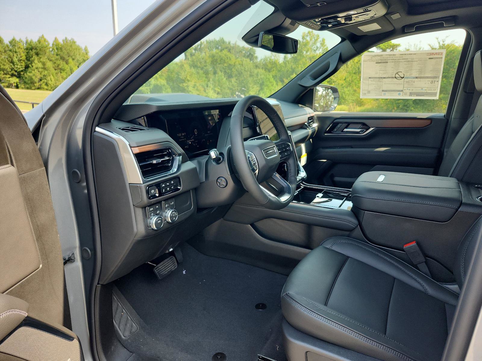 New 2026 GMC Yukon XL Denali w/ Sun & Power Step Package image 11