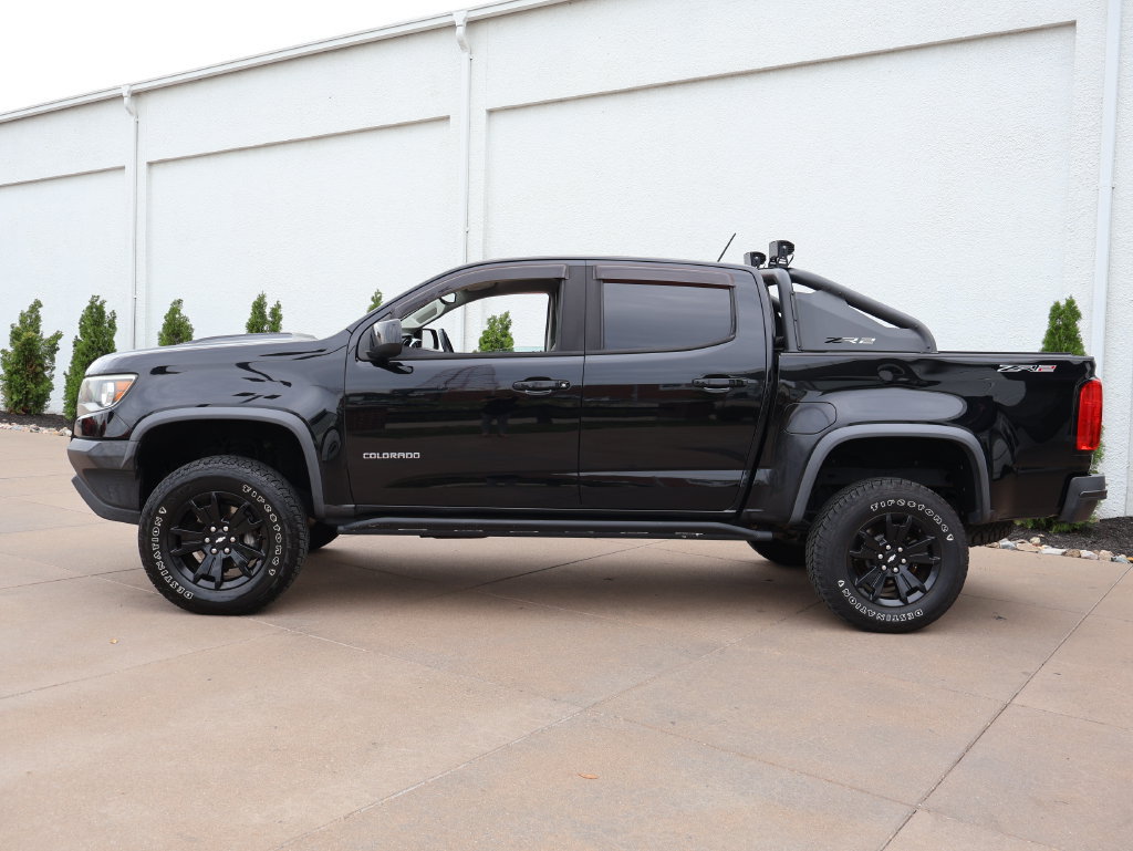 Certified 2019 Chevrolet Colorado ZR2 w/ ZR2 Midnight Special Edition AWD/4WD image 3