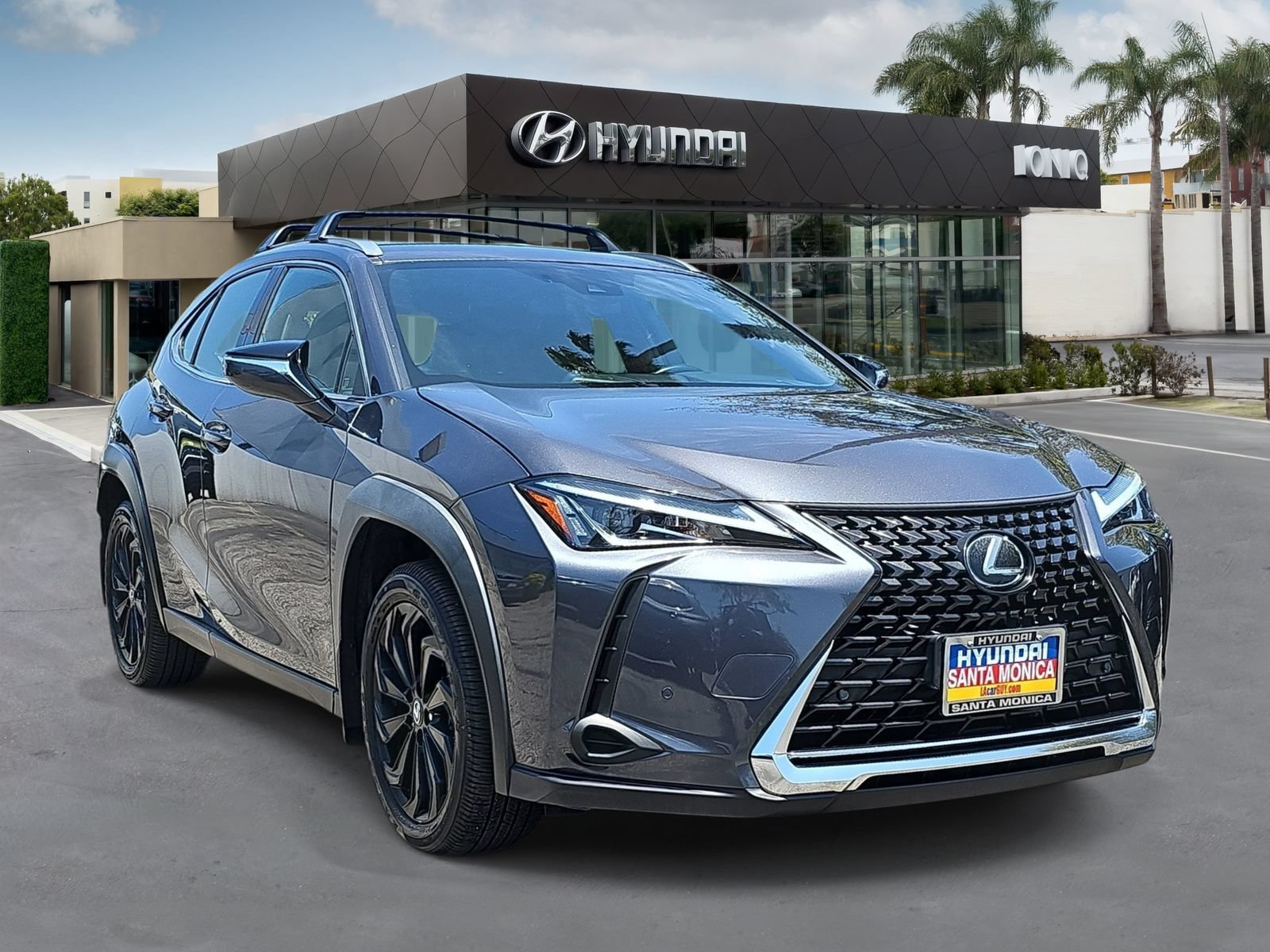 Used 2022 Lexus UX 200 w/ Accessory Package (Z1) FWD image 1